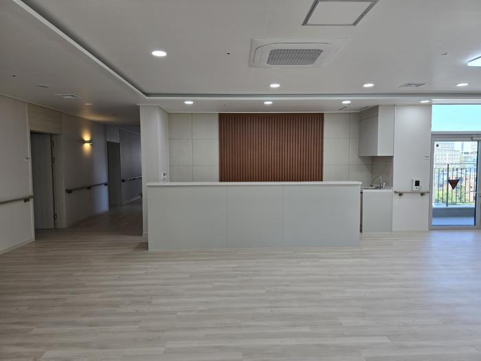 3695294320_WC17oiGJ_aaca0233faa2af37e0374b8b64081587ccc60cf2.jpg 이미지크게보기